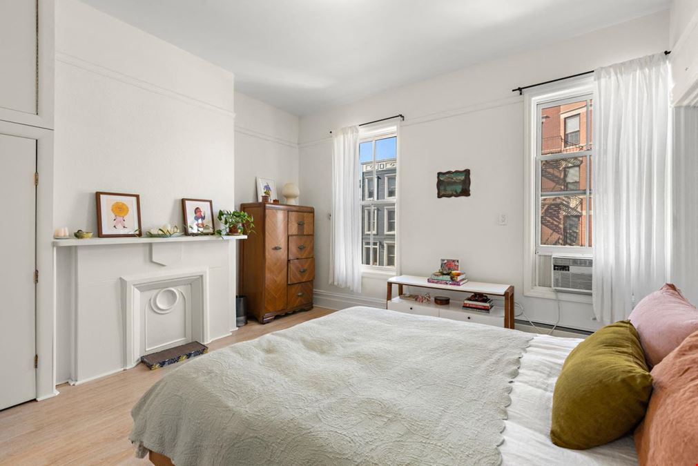 132 Calyer St (Front & Back House) 132 Calyer St, Brooklyn, NY